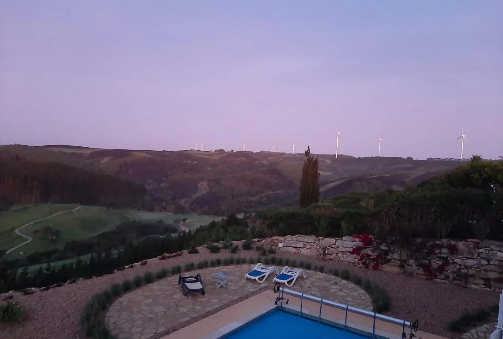 Stunning Villa With Pool & View Near Beach بودينز