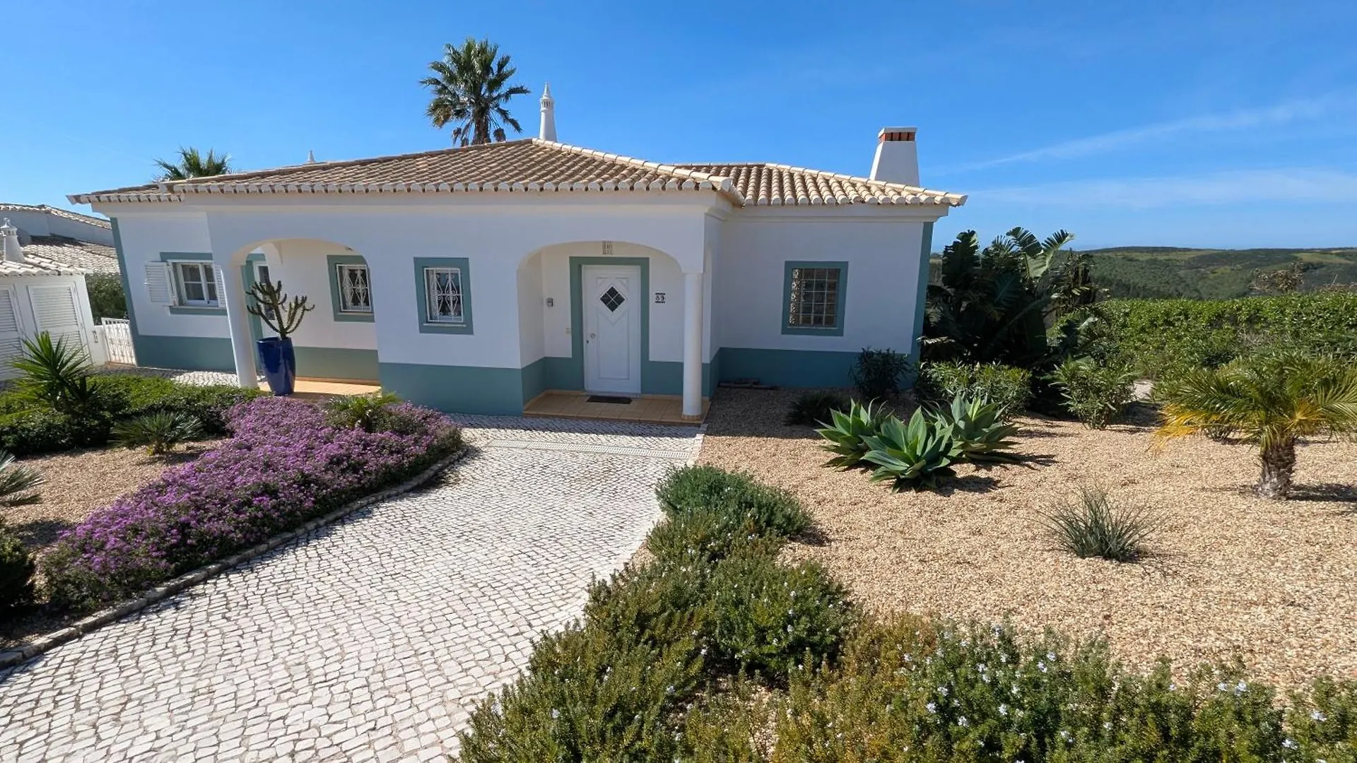 Stunning Villa With Pool & View Near Beach Budens